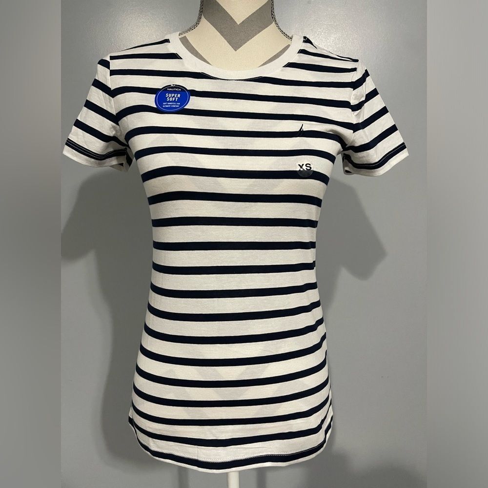 Nautica t shirt